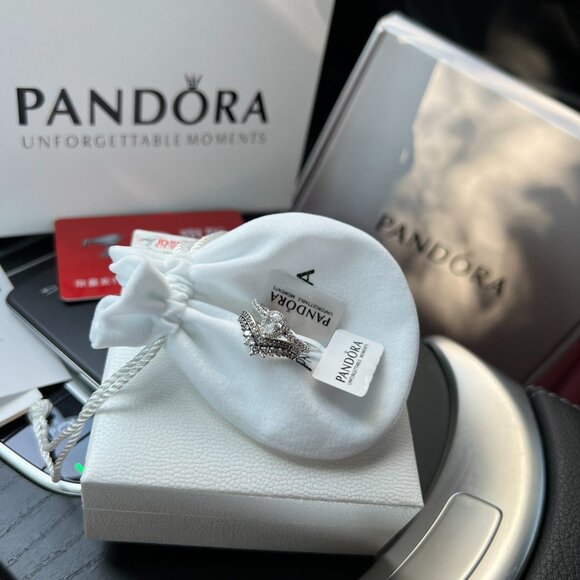 Pandora Logo Pavé Ring - Picture 3 of 7